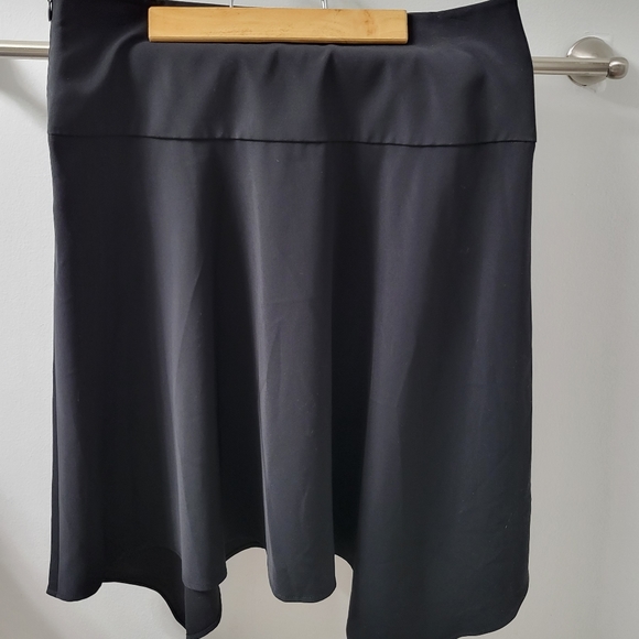 Ann Taylor Handkerchief Hem Black Knit Flare Skirt Size Medium - Picture 7 of 7